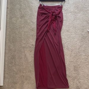 Maxi slit skirt